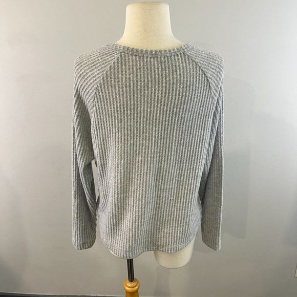 NWOT BP Oversize Snap Front Henley Top in Grey Heather (XS) - Picture 6 of 11